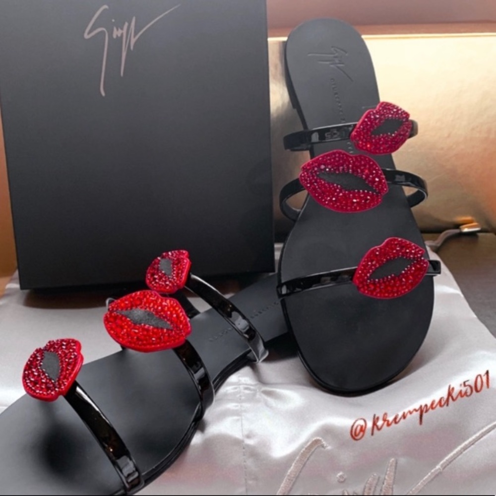 💋giuseppe zanotti NIB crystal kisses sandals